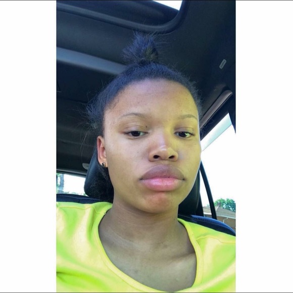 Meet your Posher, Denasia - Picture 1 of 1